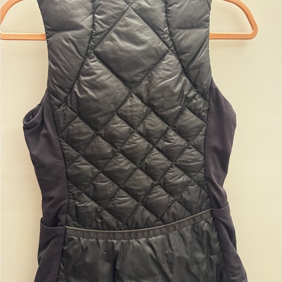 Women's Lululemon Vest - Picture 8 of 8